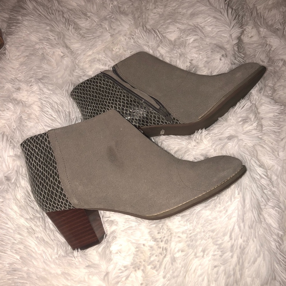 Snake skin gray booties
